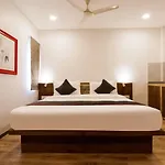 Oyo Townhouse 377 Comfort Medows