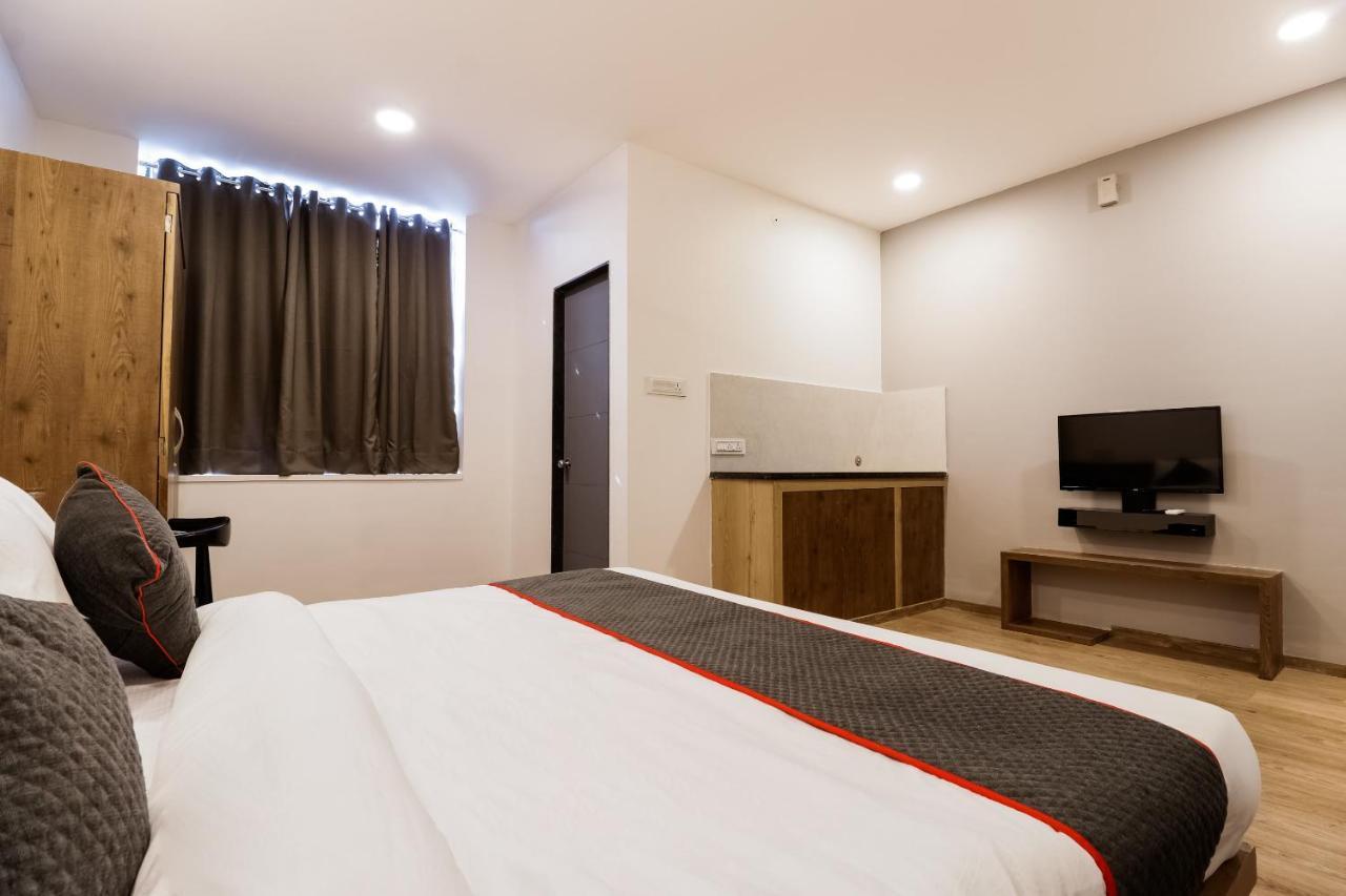 Oyo Townhouse 377 Comfort Medows Hotel Indore