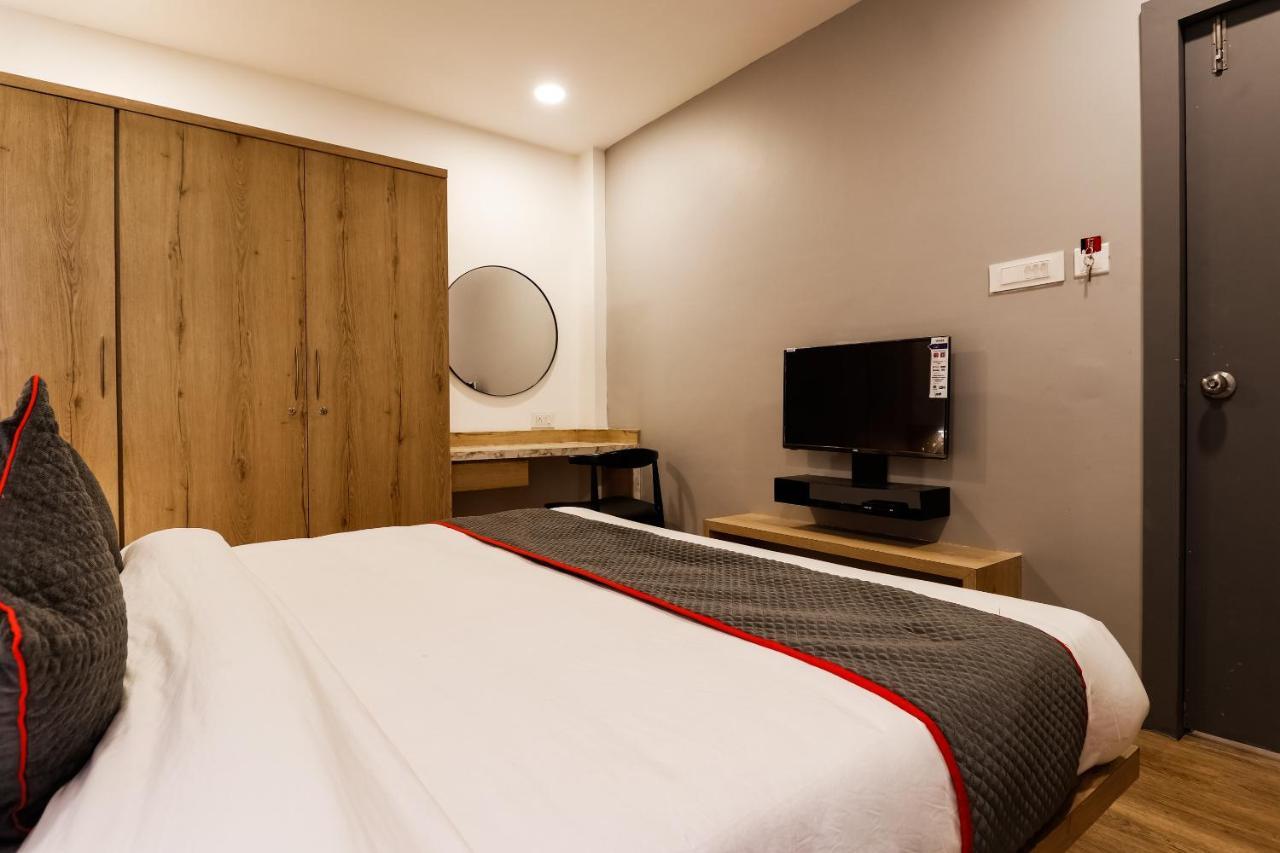 Oyo Townhouse 377 Comfort Medows Hotel Indore